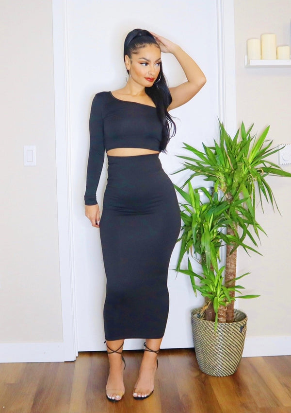 Kim One-Sleeve Skirt Set (Black)